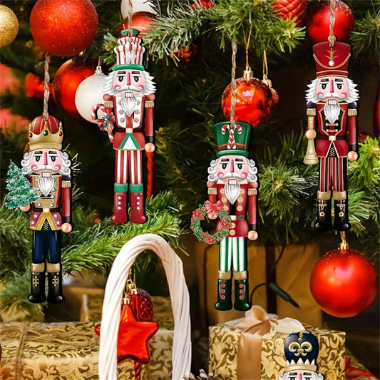 NutraCharm – 12er Set Holz-Nussknacker Anhänger für deinen Weihnachtsbaum